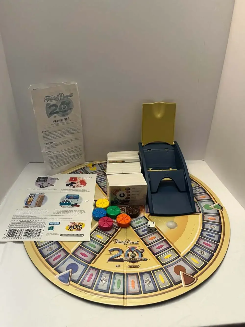 Trivial Pursuit 20th Anniversary Edition 2002 Deluxe Dispenser 2 Sealed Packs